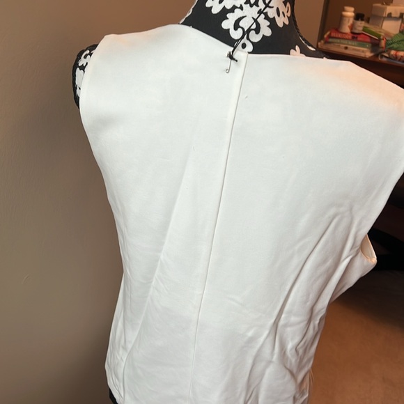 Cabi Duchess Tank (style 6352) - Picture 7 of 13